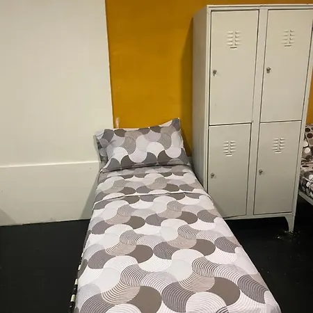 Hostal Garbatella Hostel Rome