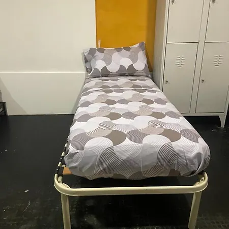 Hostal Garbatella אכסניה *